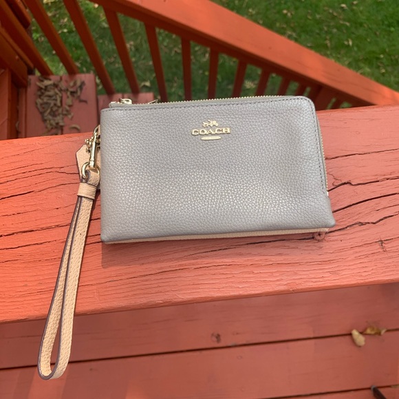 Coach Handbags - Coach pebbled leather wristlet